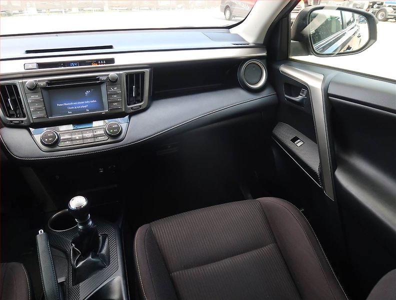 Toyota RAV4 (2015) 2.0 D-4D, ČR,1.maj, Serv.kniha - fotka 8 z 17