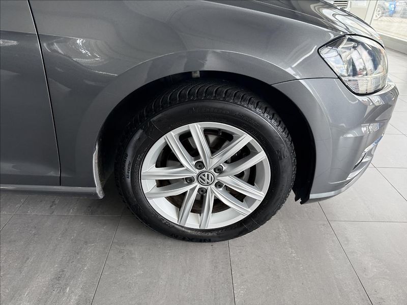 Volkswagen Golf 1,4   TSI,COMFORTLINE,SERVISKA - fotka 26 z 26