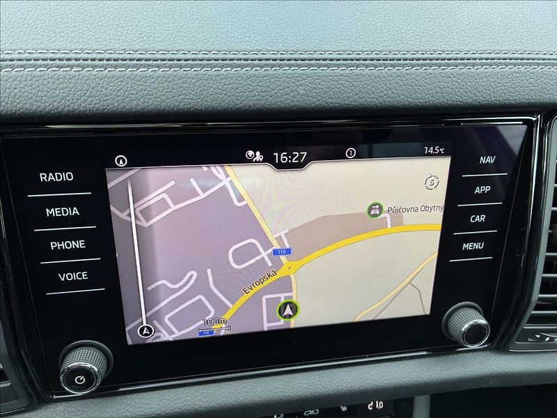 Škoda Kodiaq 2,0 TDI 4X4 147 KW TAŽNÉ PANO - fotka 25 z 36
