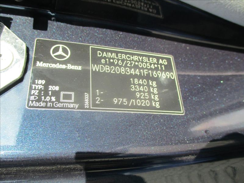 Mercedes-Benz CLK 2,0 i 150kw Kompressor Automat - fotka 27 z 29