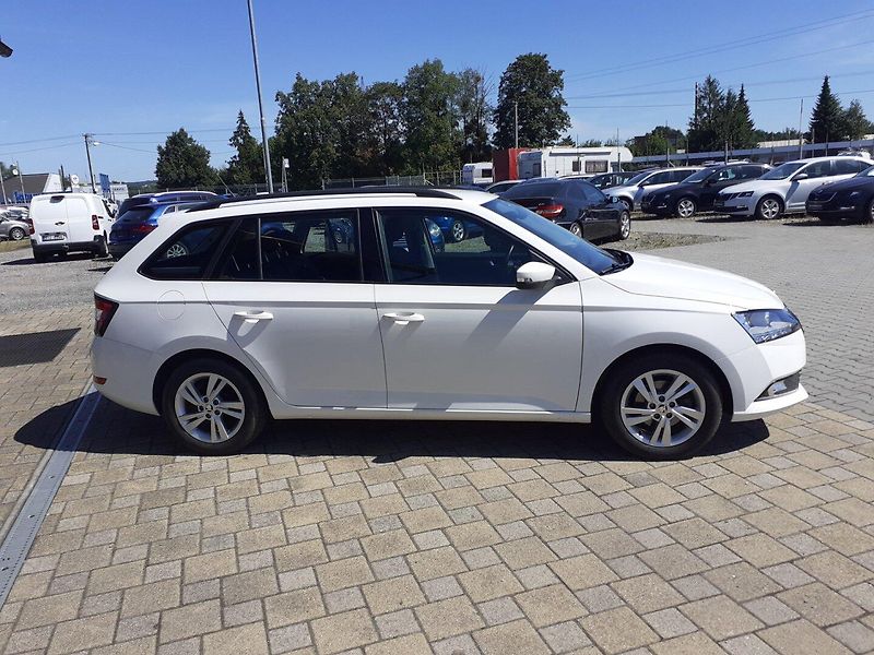 Škoda Fabia (2022) Kombi 1.0 TSi  ČR - fotka 3 z 31