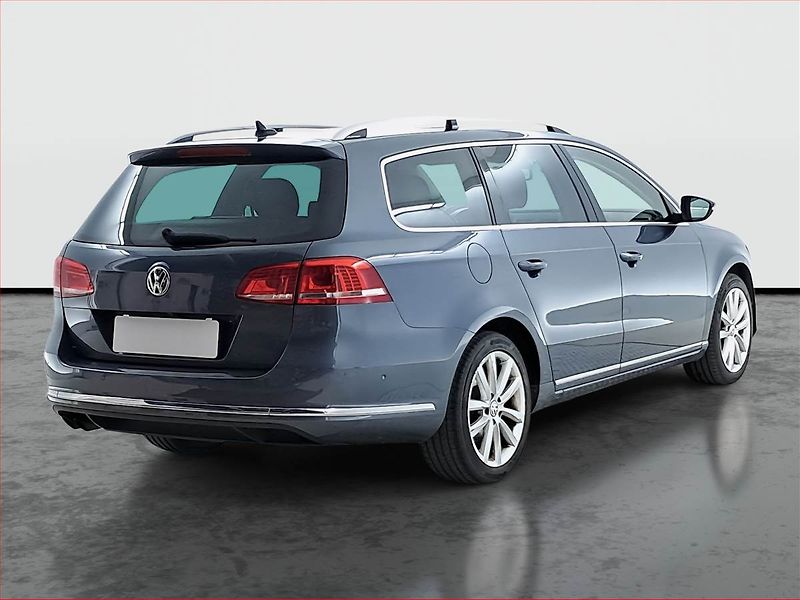 Volkswagen Passat (2014) 2.0 TDI, Automat, Navi, Xenony - fotka 5 z 20