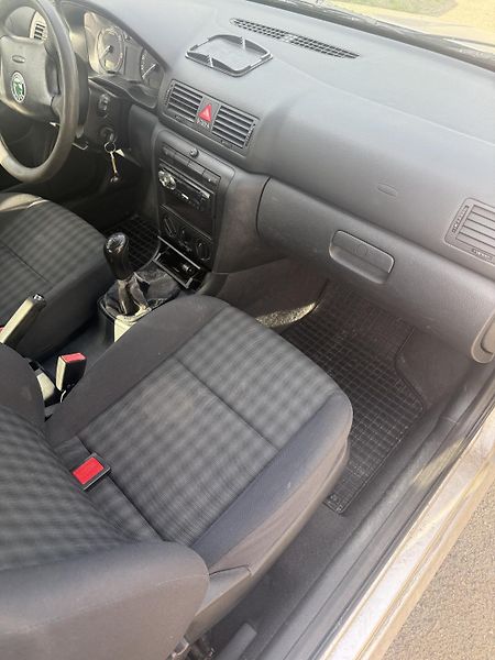 Škoda Octavia (2003) - fotka 9 z 14