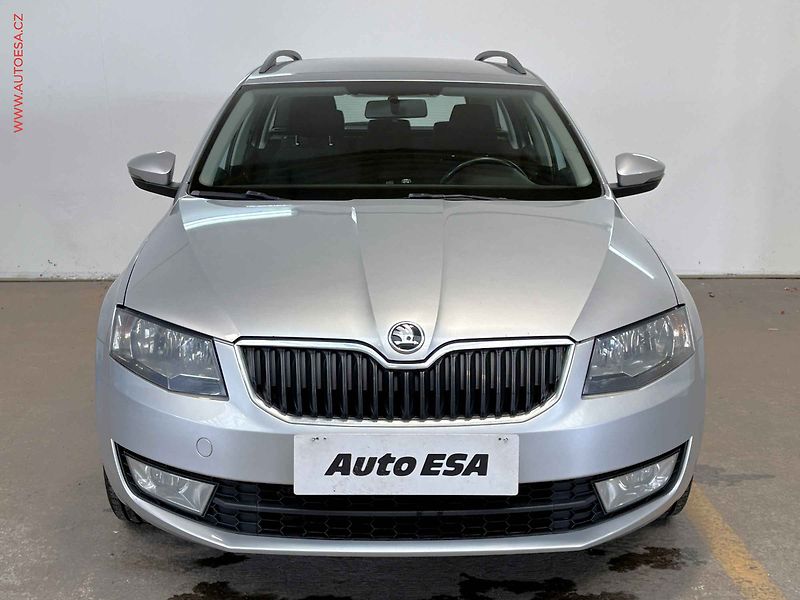 Škoda Octavia (2015) 1.6 TDi, ČR, AC, temp. - fotka 2 z 12