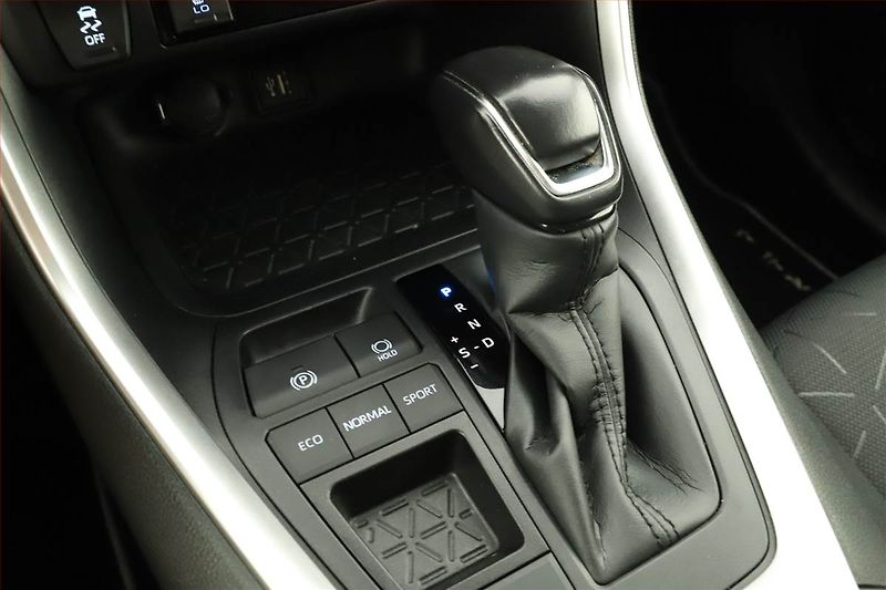 Toyota RAV4 (2023) Comfort 2.5 Hybrid - fotka 9 z 18
