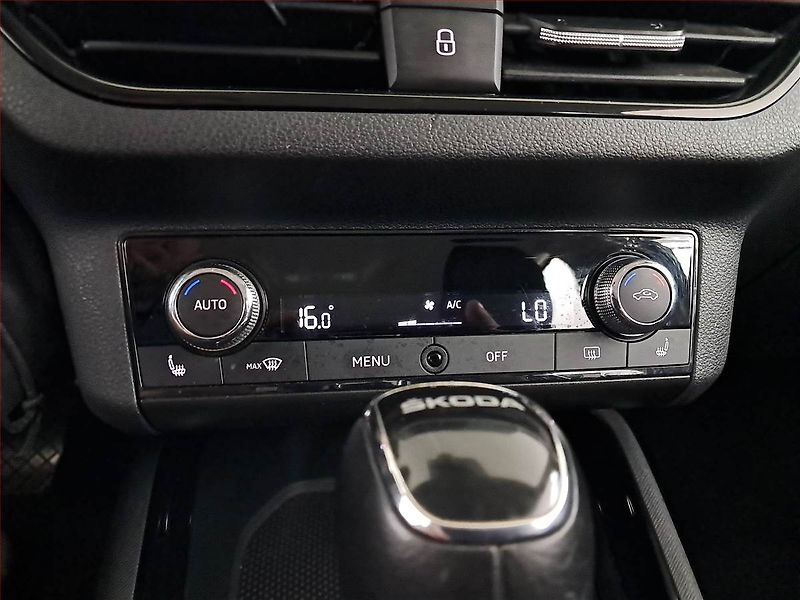 Škoda Scala (2021) 1.0 TSI, Automat, Tempomat - fotka 16 z 20