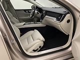 Volvo S60 B5 AWD DARK ULTIMATE REZERVACE - náhled 23