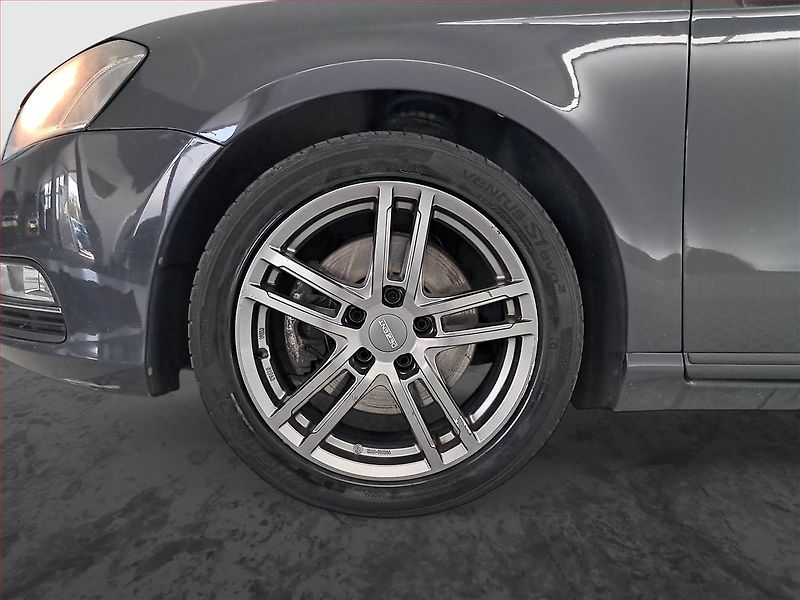 Volkswagen Passat (2013) 1.6 TDI, Navi, Tempomat - fotka 15 z 18
