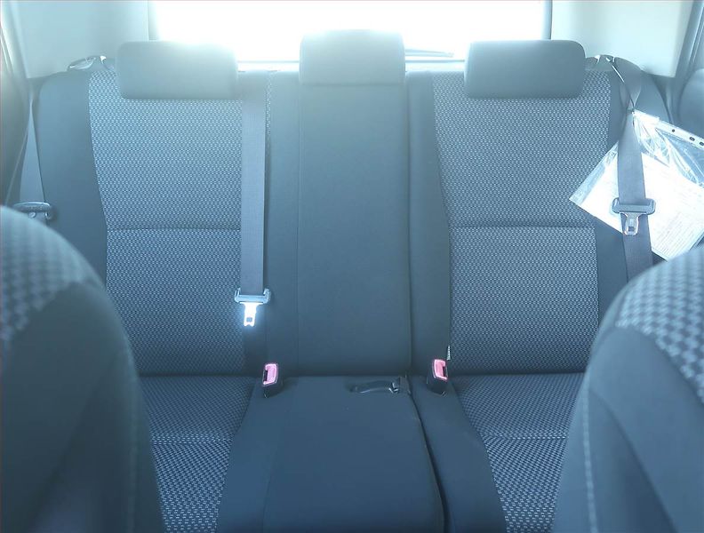 Toyota Auris (2011) 1.6 Valvematic, Tempomat - fotka 10 z 14