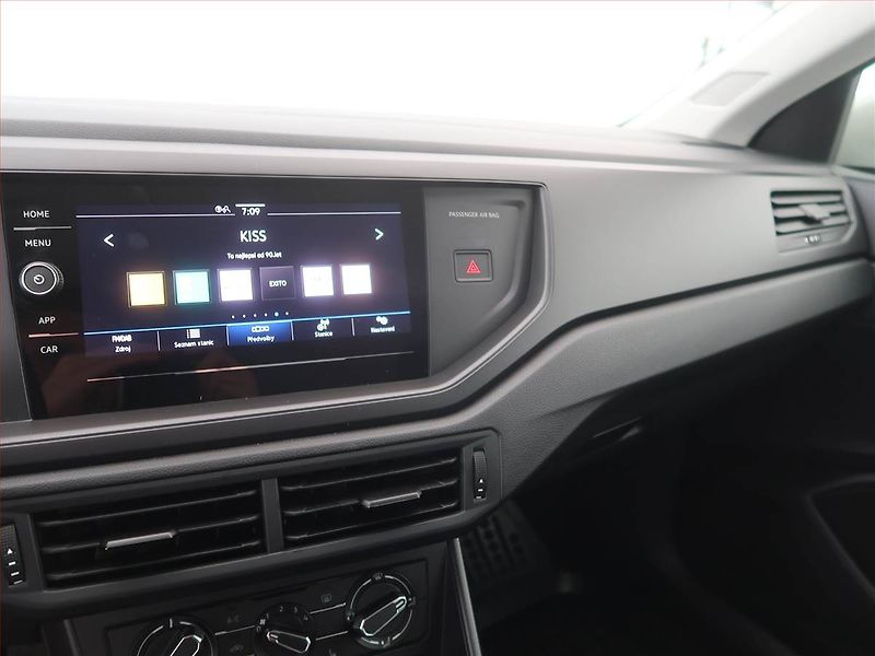 Volkswagen Taigo (2025) 1.0 TSI - fotka 12 z 15