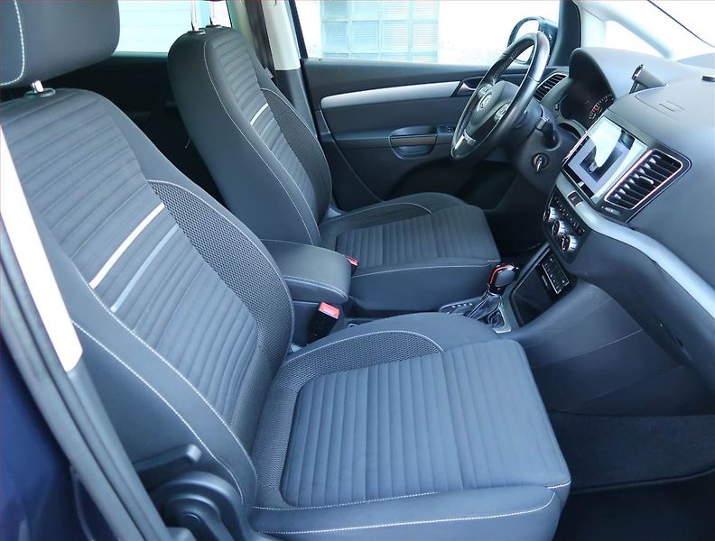 Volkswagen Sharan (2015) 2.0 TDI, Automat, 7 míst - fotka 9 z 18