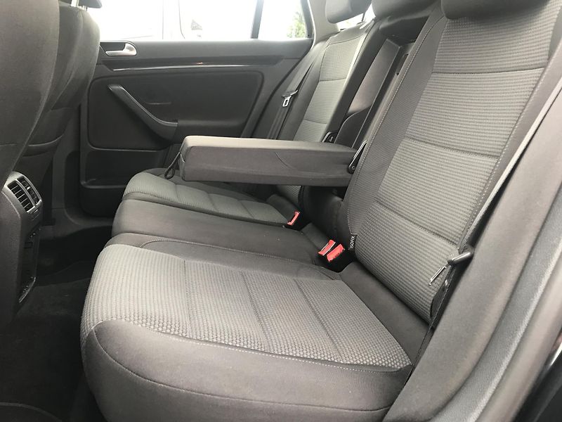 Volkswagen Golf Variant 1.6 TDI 77 KW,KLIMA,MAN,STAV - fotka 12 z 19
