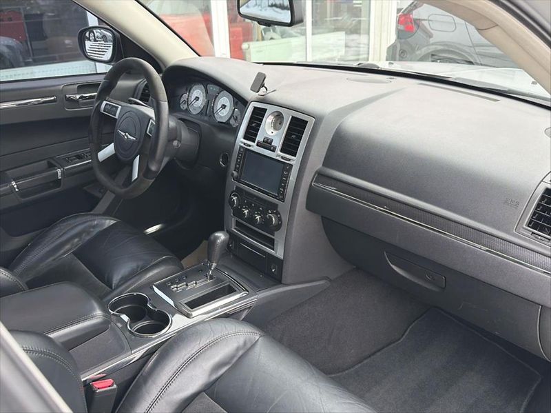 Chrysler 300C 3,0 160 KW SRT PACK - fotka 10 z 33