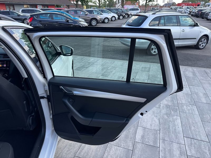Škoda Octavia (2017) Style 1.6 TDI 85kW DSG - fotka 23 z 32