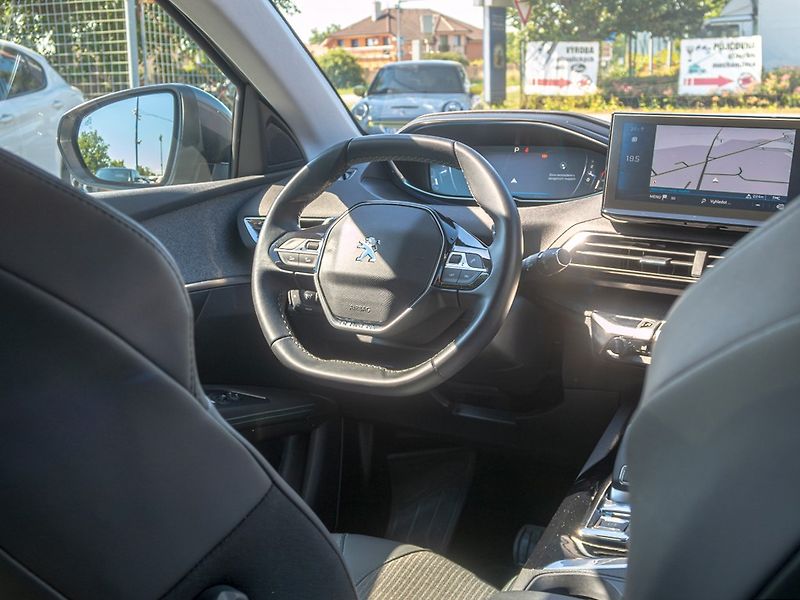 Peugeot 3008 (2021) ČR 1.2T 96KW LED – CEBIA - fotka 17 z 57
