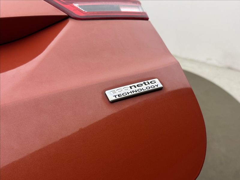 Ford B-MAX 1,6 NAVI KLIMA SENZORY TAŽNÉ - fotka 34 z 36