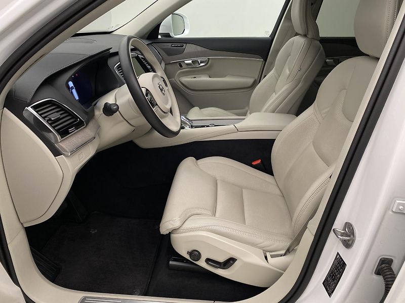Volvo XC90 B5 AWD BRIGHT PLUS AUT CZ 7m - fotka 3 z 62