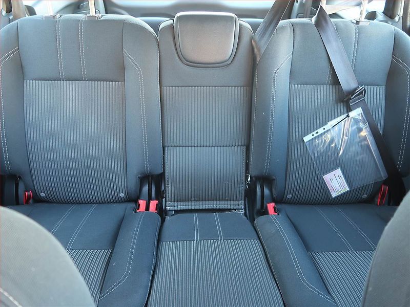 Ford Grand C-MAX (2011) Trend 2.0 TDCi, Automat - fotka 10 z 24