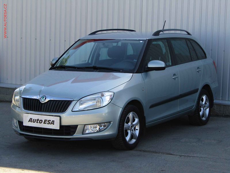 Škoda Fabia (2012) 1.2 TSi, ČR, Ambition - fotka 3 z 14
