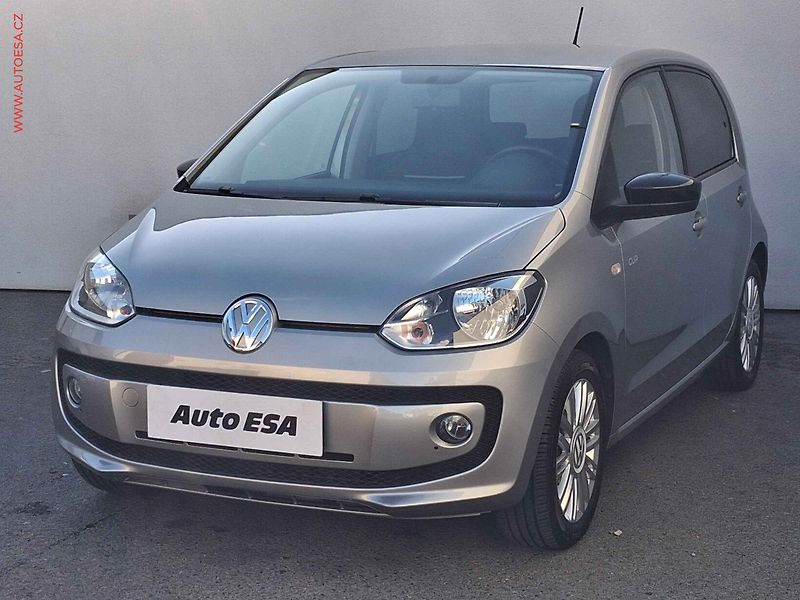 Volkswagen up! (2014) 1.0 MPi, CUP, AC, výhřev sed - fotka 3 z 15