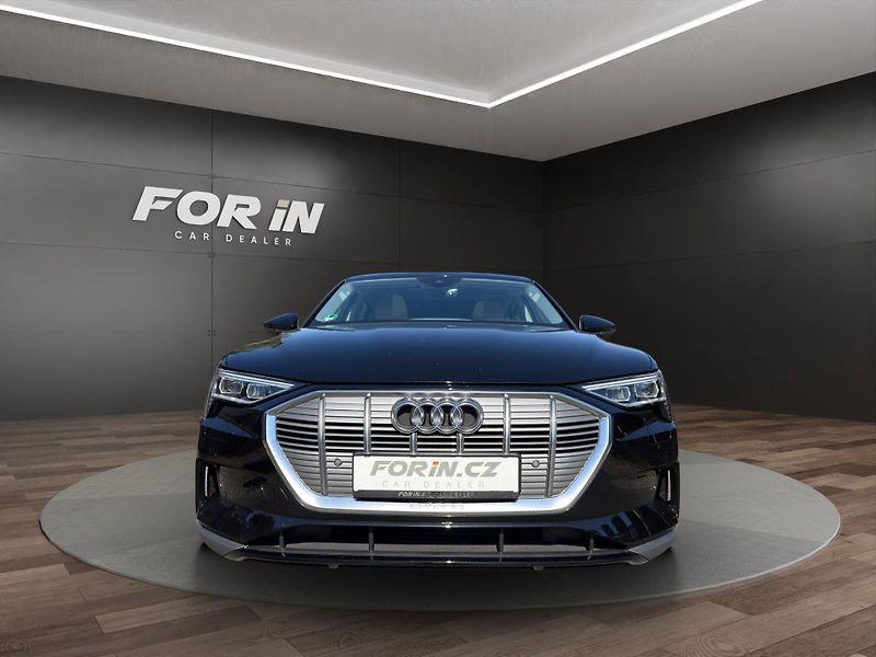 Audi e-tron (2023) 55 300KW 21 ALU PANORAMA - fotka 2 z 27