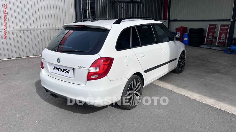 Škoda Fabia (2011) 1.4 TSl DSG, ČR - fotka 2 z 3