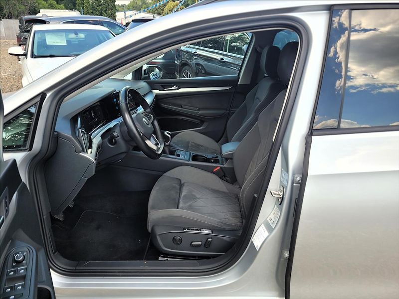 Volkswagen Golf 2,0 TDI,Life,navi,výhřev,klima - fotka 9 z 50