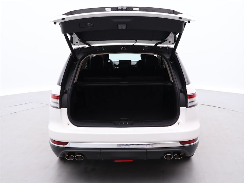 Lincoln Aviator 3,0 EvoBoost V6 AWD CZ - fotka 9 z 43