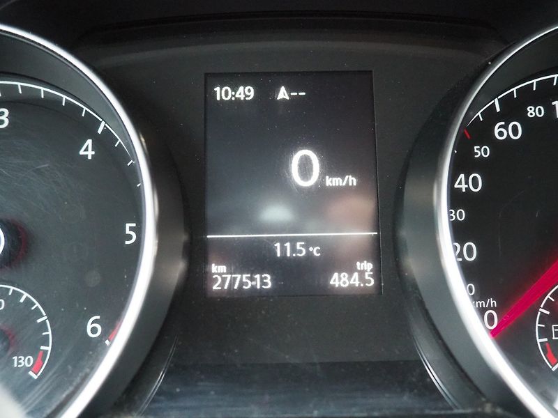 Volkswagen Golf Variant (2014) 2.0 TDI, 110 kW, Navi - fotka 28 z 43