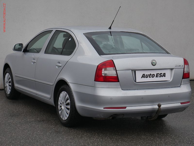Škoda Octavia (2010) 1.2 TSi, Ambiente, TZ - fotka 6 z 19