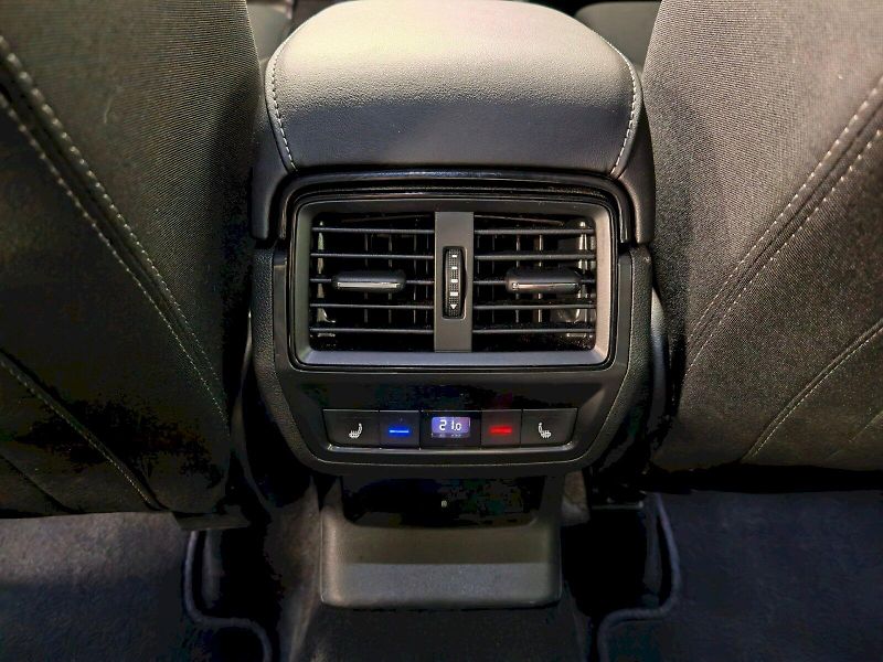 Škoda Karoq (2025) 1.5 TSI 110 kW DSG Sportline - fotka 24 z 30