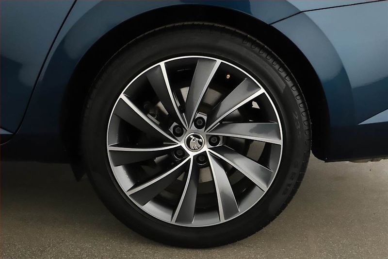 Škoda Superb (2016) Laurin&Klement 2.0 TDI, 4X4 - fotka 11 z 22