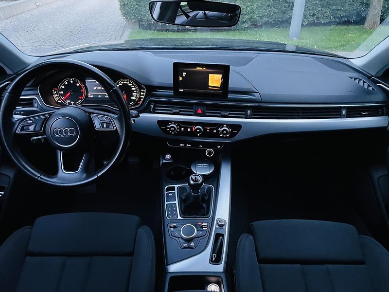 Audi A4 1.4TFSI MAN 1MAJITEL TAŽNÉ LED - fotka 25 z 44