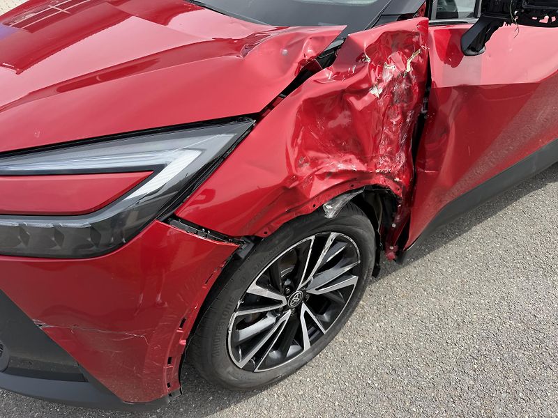Toyota C-HR 1,8i hybrid automat navigace - fotka 9 z 21