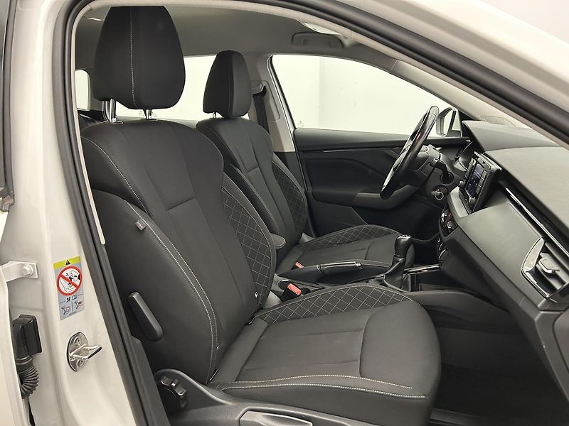 Škoda Scala 1.0 TSI Ambition - fotka 20 z 22