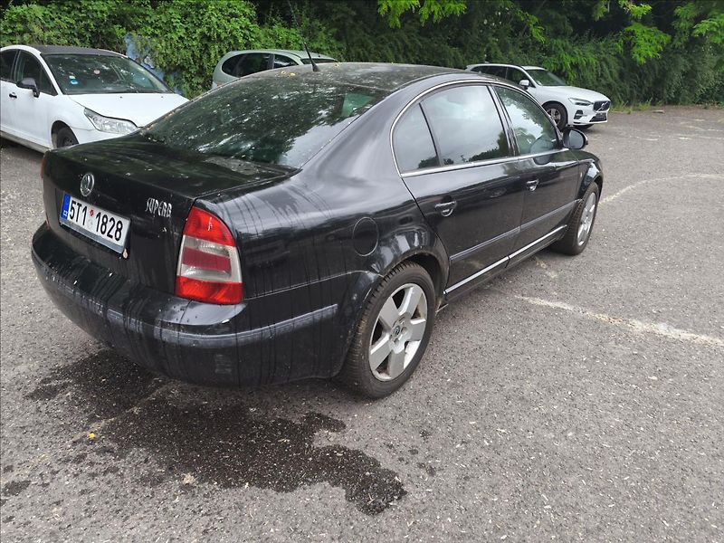 Škoda Superb 2,0 TDi - fotka 4 z 7