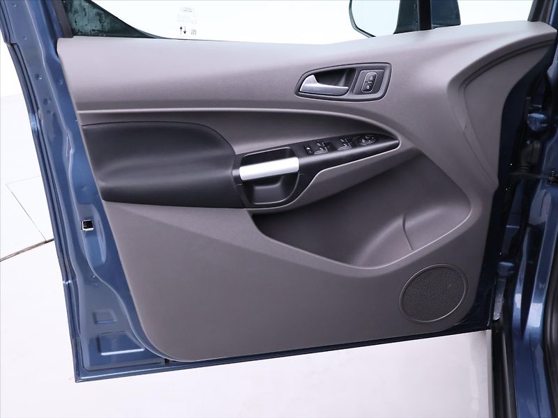 Ford Tourneo Connect 1,5 EcoBlue 88kW CZ DPH - fotka 10 z 38
