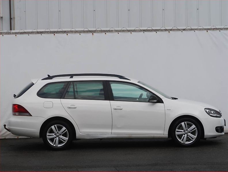 Volkswagen Golf (2013) Comfortline 2.0 TDI, Automat - fotka 6 z 20