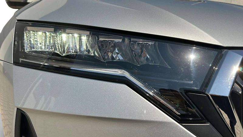 Škoda Octavia Combi Selection 1,5TSI 85kW MT - fotka 27 z 28