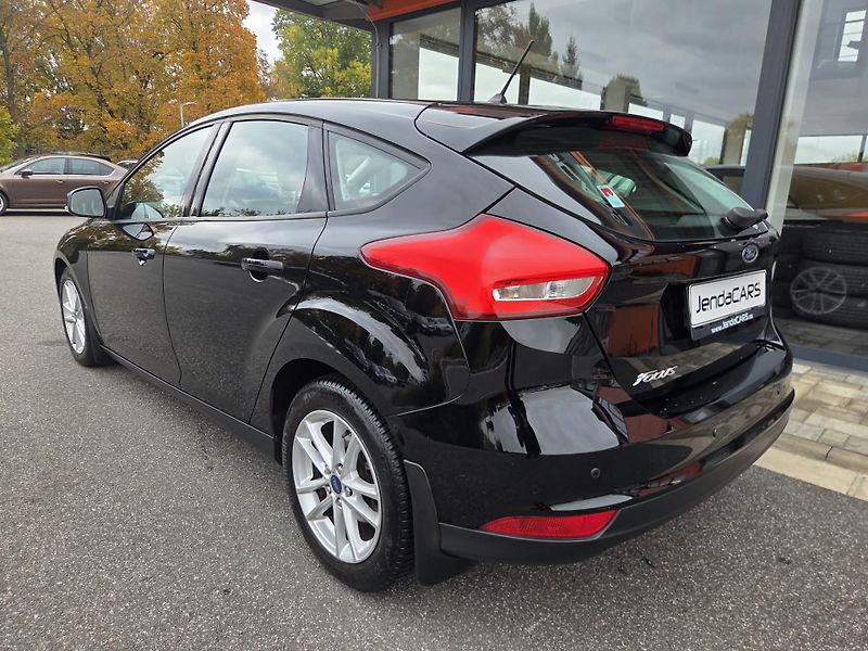 Ford Focus (2018) 1.6  16V AUTOMAT - fotka 2 z 9