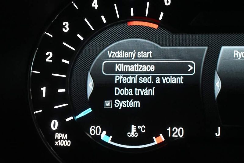 Ford S-MAX (2022) 2.0 7 Míst 140 KW LED SONY ACC - fotka 25 z 41