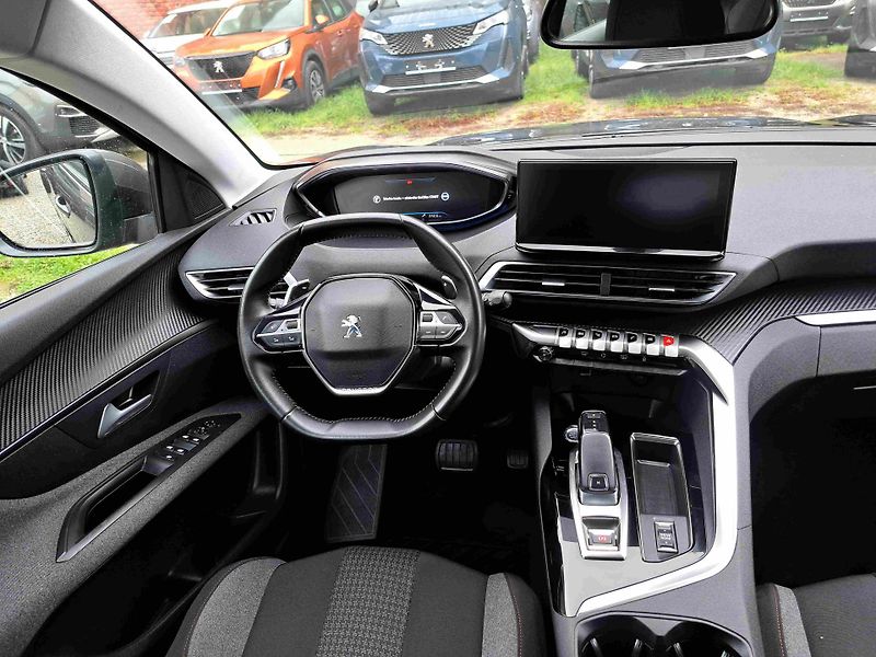 Peugeot 3008 (2021) 1,2 PT EAT8  LED ALU PDC  NAVI - fotka 16 z 21