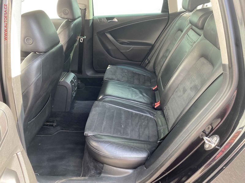 Volkswagen Passat (2006) 3.2FSi 4x4, DSG - fotka 10 z 16