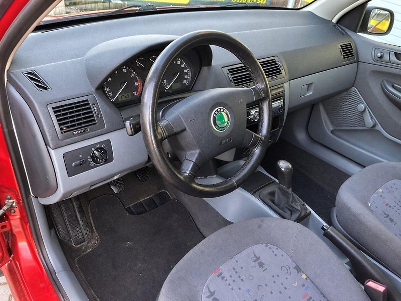 Škoda Fabia 1,4 MPi (50kW)*STK DO 9/2028* - fotka 11 z 15