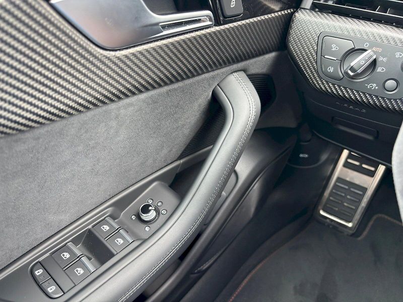 Audi RS 5 (2025) Sportback 2.9 TFSI 346kW Quatt - fotka 10 z 35