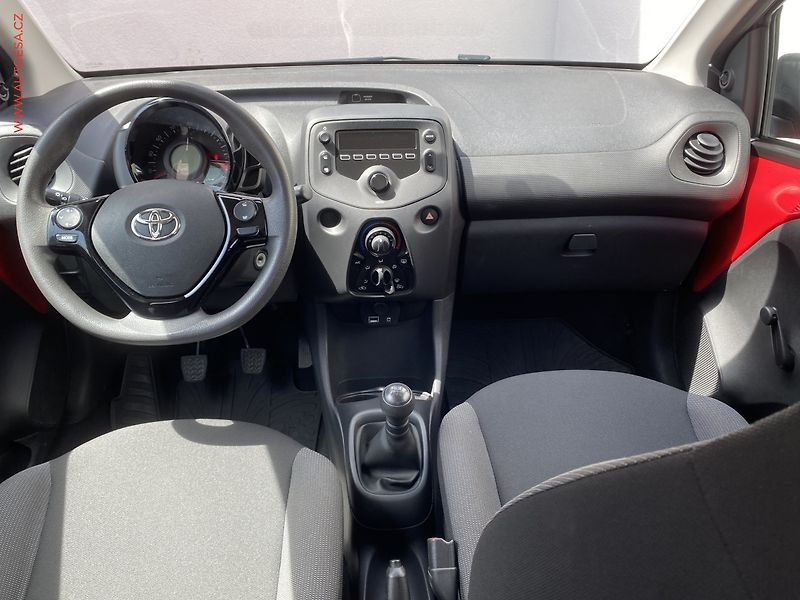 Toyota Aygo (2021) 1.0 VVT-i, 1.maj,ČR, AC, - fotka 8 z 13