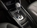 Peugeot 2008 (2018) 1.2 PureTech, Automat - náhled 13