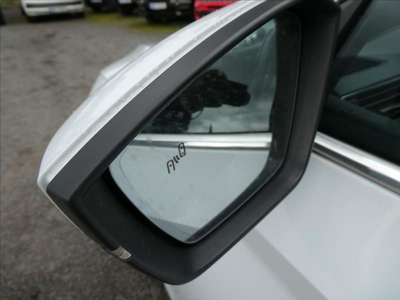 Škoda Superb 2,0 TDI 140kW 4x4 DSG Laurin&K - fotka 17 z 56