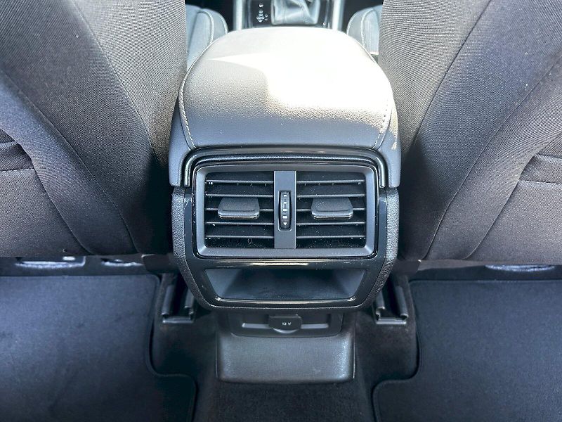 Škoda Karoq (2025) 1.5 TSI 110kW DSG Selection Va - fotka 28 z 34