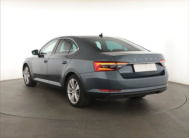 Škoda Superb (2021) Style 2.0 TDI - fotka 4 z 20
